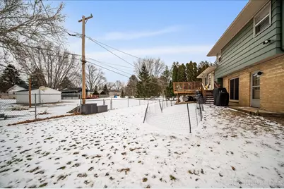 921 Birchwood Drive, Sycamore, IL 60178 - Photo 23