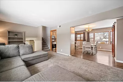 921 Birchwood Drive, Sycamore, IL 60178 - Photo 5