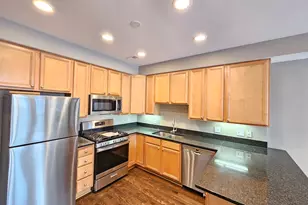 1069 N Marshfield Ave, Chicago, IL 60622 - Photo 13