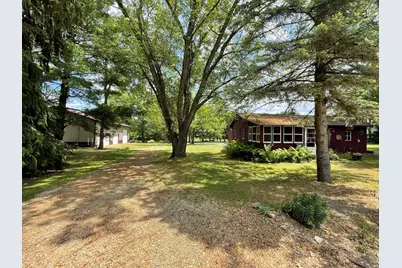 3197 S Baileyville Road, Freeport, IL 61032 - Photo 9