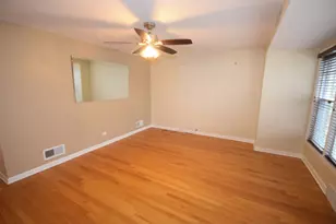 5551 S Mason Ave, Chicago, IL 60638 - Photo 9