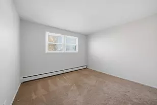 6135 W 79th Street W, Burbank, IL 60459 - Photo 9