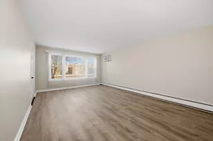 6135 W 79th Street W, Burbank, IL 60459 - Photo 3