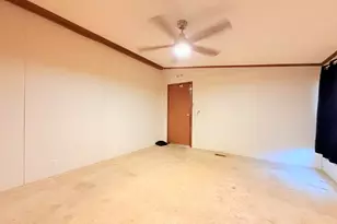 410 W Mable St, Harrisburg, IL 62946 - Photo 9