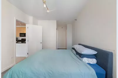330 W Grand Avenue #1107, Chicago, IL 60654 - Photo 11