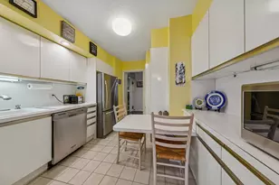 1440 N State St, Chicago, IL 60610 - Photo 11