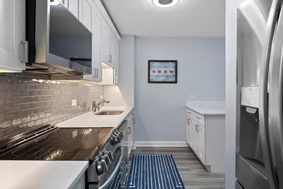 4250 N Marine Drive #906, Chicago, IL 60613 - Photo 9