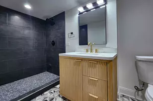 6450 S Greenwood Ave, Chicago, IL 60637 - Photo 19