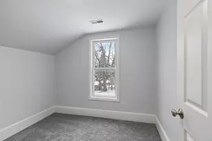 613 S 1st St, Dekalb, IL 60115 - Photo 17