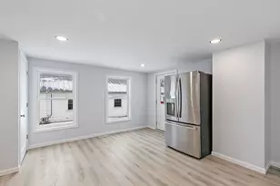 613 S 1st St, Dekalb, IL 60115 - Photo 9