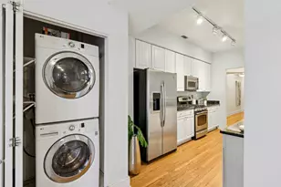 4747 N Malden St, Chicago, IL 60640 - Photo 13