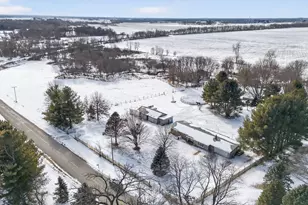 14858 Beaverton Rd, Poplar Grove, IL 61065 - Photo 3