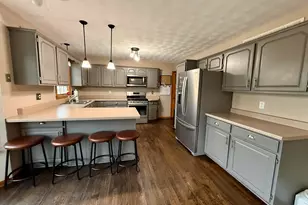 10151 E Hickory Ridge Dr, Rochelle, IL 61068 - Photo 9