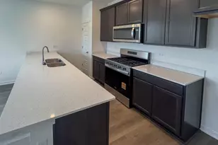 2270 Barbera Dr, Oswego, IL 60543 - Photo 5