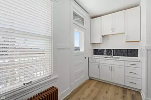 107 1/2 Dean St, Woodstock, IL 60098 - Photo 3