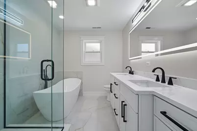 6109 W Berenice Avenue, Chicago, IL 60634 - Photo 23