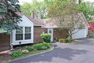 3 Holyoke on Auburn, Rolling Meadows, IL 60008 - Photo 3