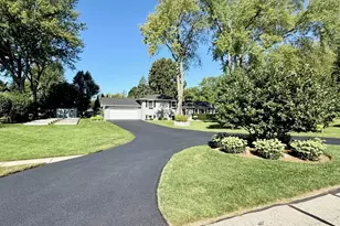 515 Roberts Ln, Batavia, IL 60510 - Photo 5