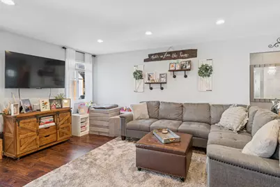 2307 Woodview Lane, Naperville, IL 60565 - Photo 5