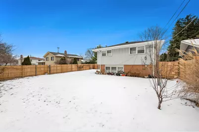 7218 W 110th Place, Worth, IL 60482 - Photo 11