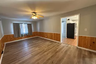 719 Surrey Dr, Streamwood, IL 60107 - Photo 7