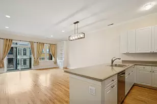 3059 N Lincoln Ave, Chicago, IL 60657 - Photo 3