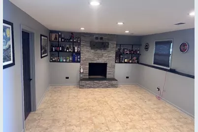 6717 Patton Drive, Woodridge, IL 60517 - Photo 11