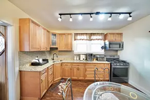 3104 N 76th Ct, Elmwood Park, IL 60707 - Photo 15