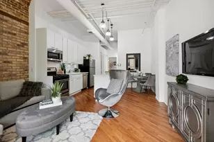 601 Linden Pl, Evanston, IL 60202 - Photo 3