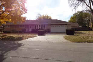 1815 E Grove St, Arlington Heights, IL 60004 - Photo 1