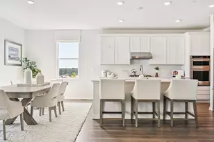 282 Snowdrop Ln, Elgin, IL 60124 - Photo 5