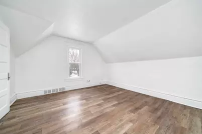 906 S 5th Street, Rockford, IL 61104 - Photo 5