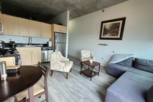 235 W Van Buren St, Chicago, IL 60607 - Photo 5