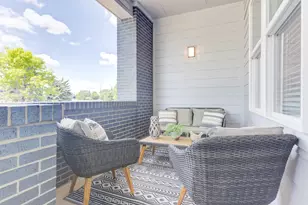 555 Lakeview Pkwy, Vernon Hills, IL 60061 - Photo 7