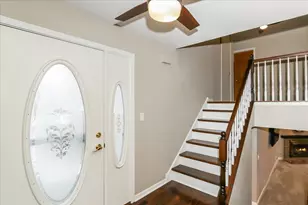 800 Windemere Ln, Lake Zurich, IL 60047 - Photo 3