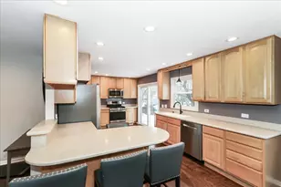 800 Windemere Ln, Lake Zurich, IL 60047 - Photo 9