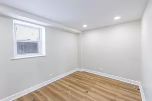 3242 S Hoyne Ave, Chicago, IL 60608 - Photo 31