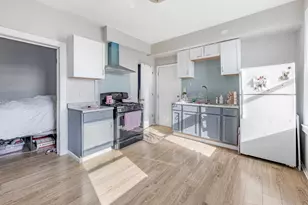 3242 S Hoyne Ave, Chicago, IL 60608 - Photo 23