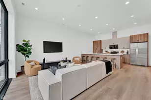 1625 W 13th St, Chicago, IL 60608 - Photo 3