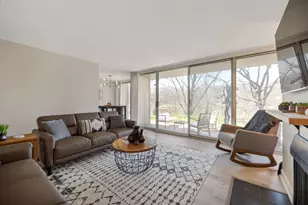 6000 E Lake Dr, Lisle, IL 60532 - Photo 7