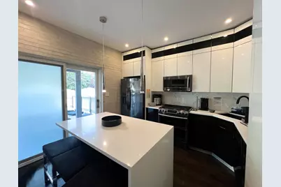 3839 N Hamlin Avenue #1, Chicago, IL 60618 - Photo 3