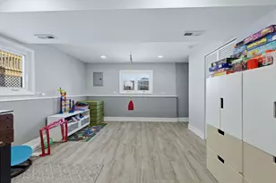 15113 Willow Ln, Oak Forest, IL 60452 - Photo 9