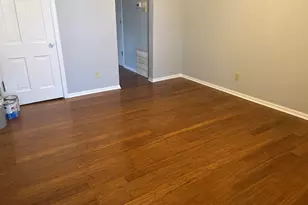 305 N View St, Aurora, IL 60506 - Photo 3