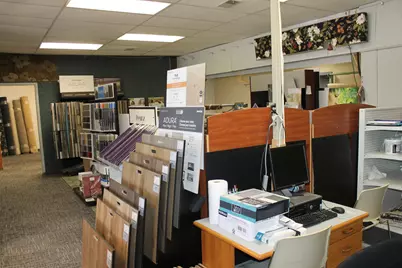 325 W Elm Street, Sycamore, IL 60178 - Photo 17