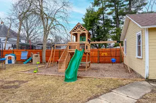 371 S Madison St, Oswego, IL 60543 - Photo 37