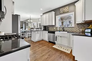 371 S Madison St, Oswego, IL 60543 - Photo 11