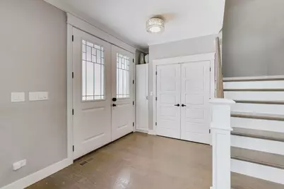 8511 Mango Avenue, Morton Grove, IL 60053 - Photo 3