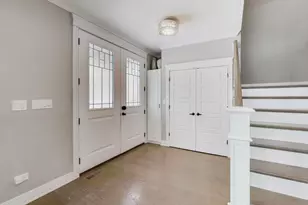 8511 Mango Ave, Morton Grove, IL 60053 - Photo 3