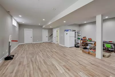 8511 Mango Avenue, Morton Grove, IL 60053 - Photo 27