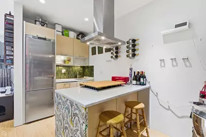 1811 W 17th Street #303, Chicago, IL 60608 - Photo 5